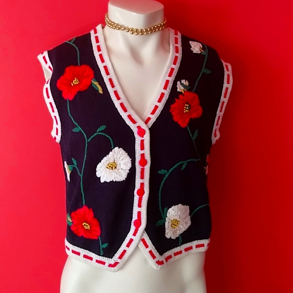 Designer sequel vest sz est (mens Lg- XL)Ladies 12-14   $48 + free scarf